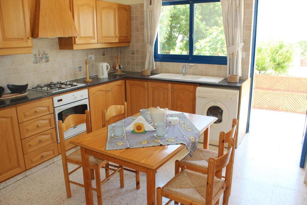 Kavalla Forest Villas Paphos Bilik gambar